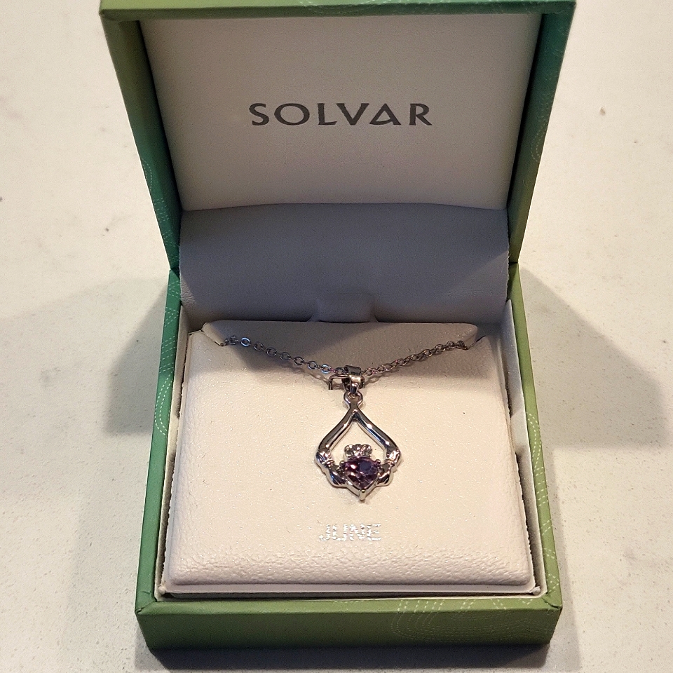 Sterling Silver Claddagh Necklace New In Box